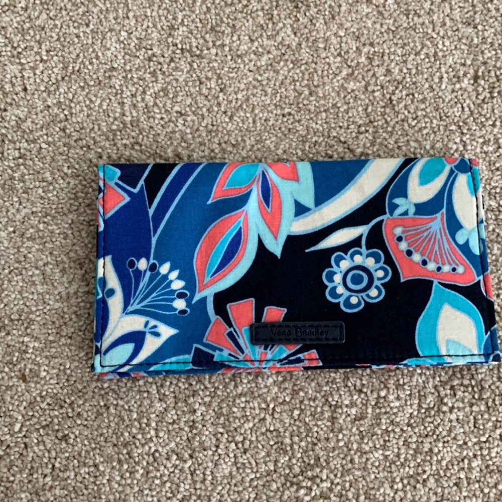 Vera Bradley checkbook holder